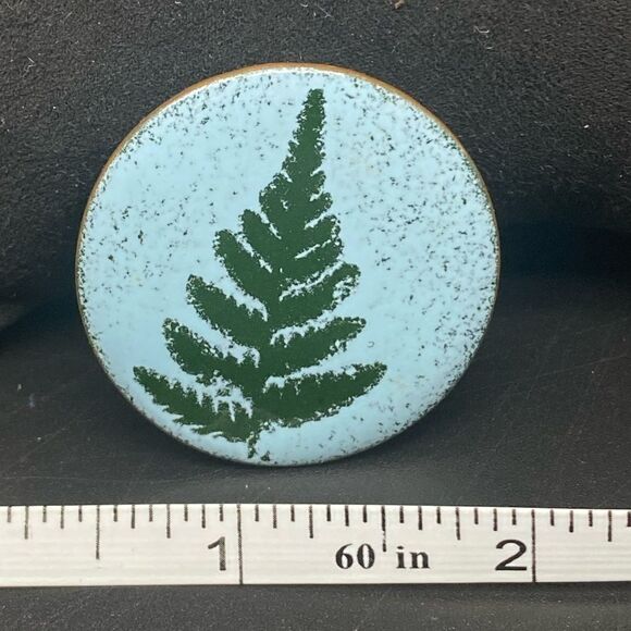 Ladies vintage handmade enameled Christmas tree copper broach - Picture 1 of 7